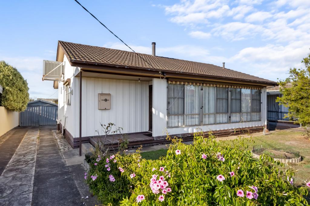 8 Marx Cres, Ararat, VIC 3377