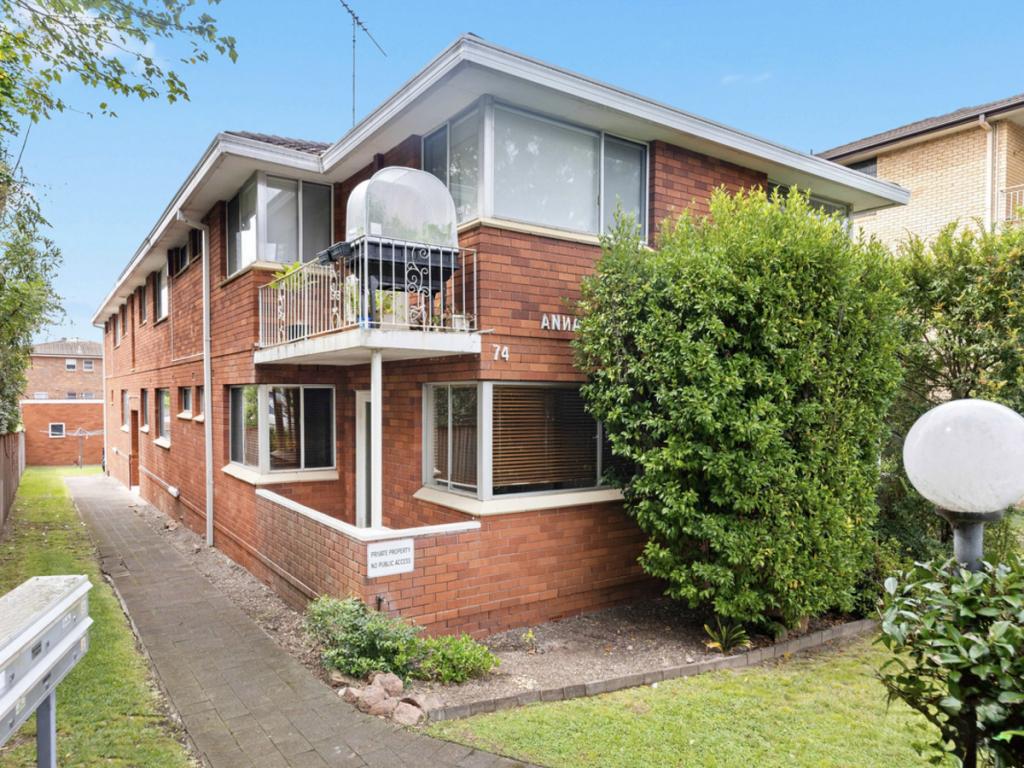1/74 Hunter St, Hornsby, NSW 2077