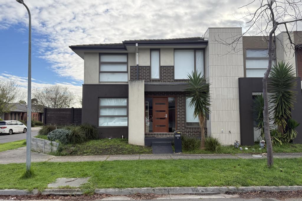5 Fleuve Rise, Clyde North, VIC 3978