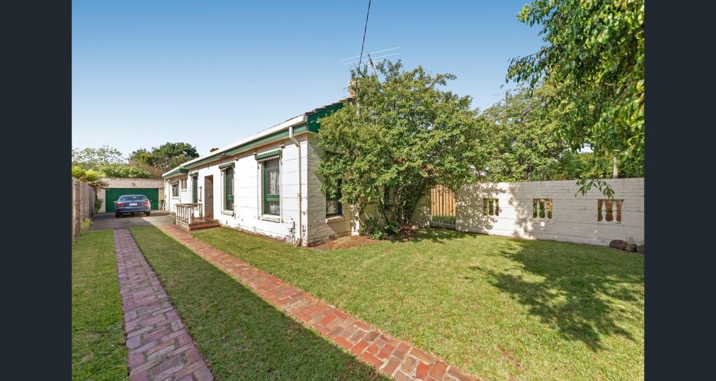 30 Leila Rd, Carnegie, VIC 3163