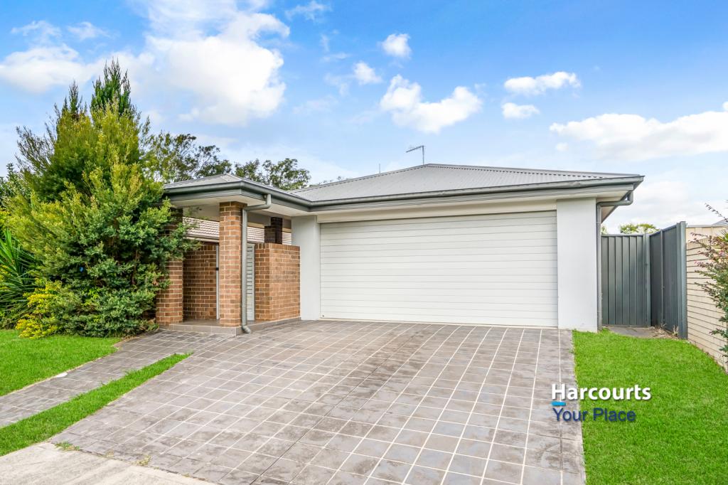 8 Brunswick Cct, Ropes Crossing, NSW 2760