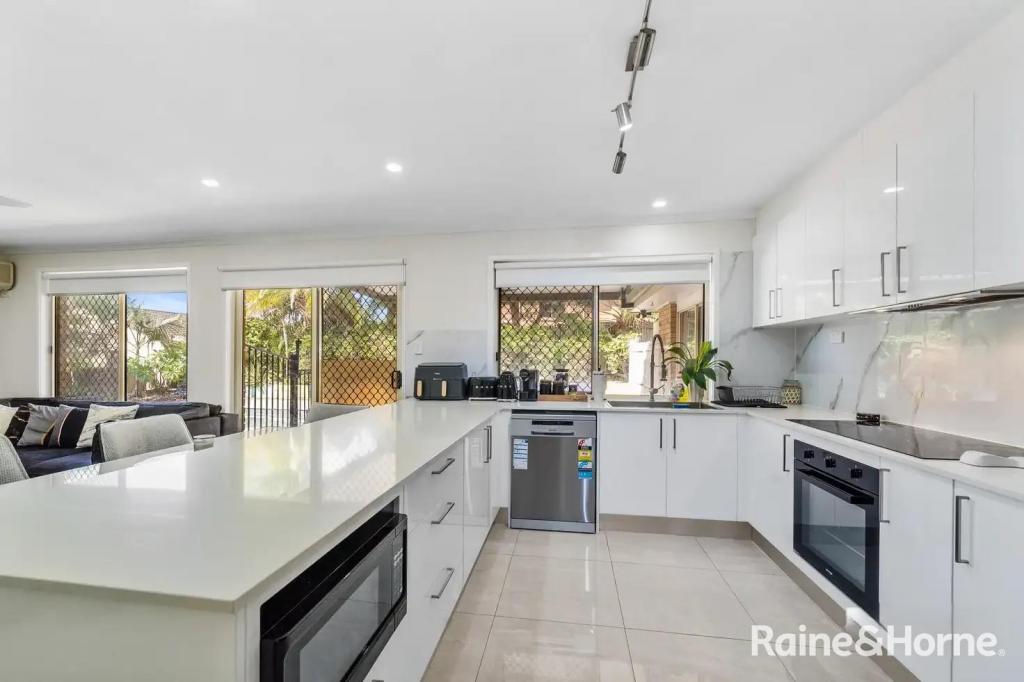 358 Mount Gravatt Capalaba Rd, Wishart, QLD 4122