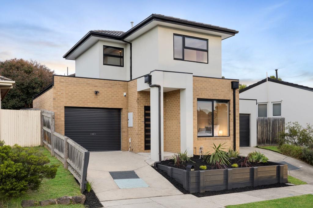 57a Essex Park Dr, Endeavour Hills, VIC 3802