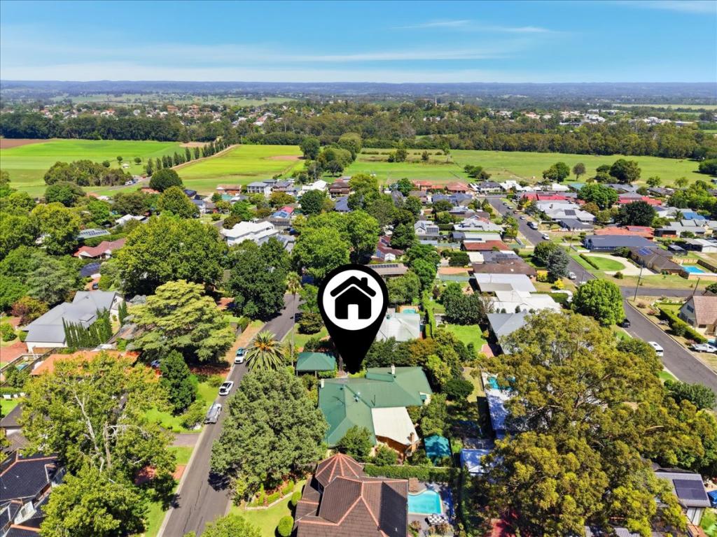 6 Britton Cl, Elderslie, NSW 2570