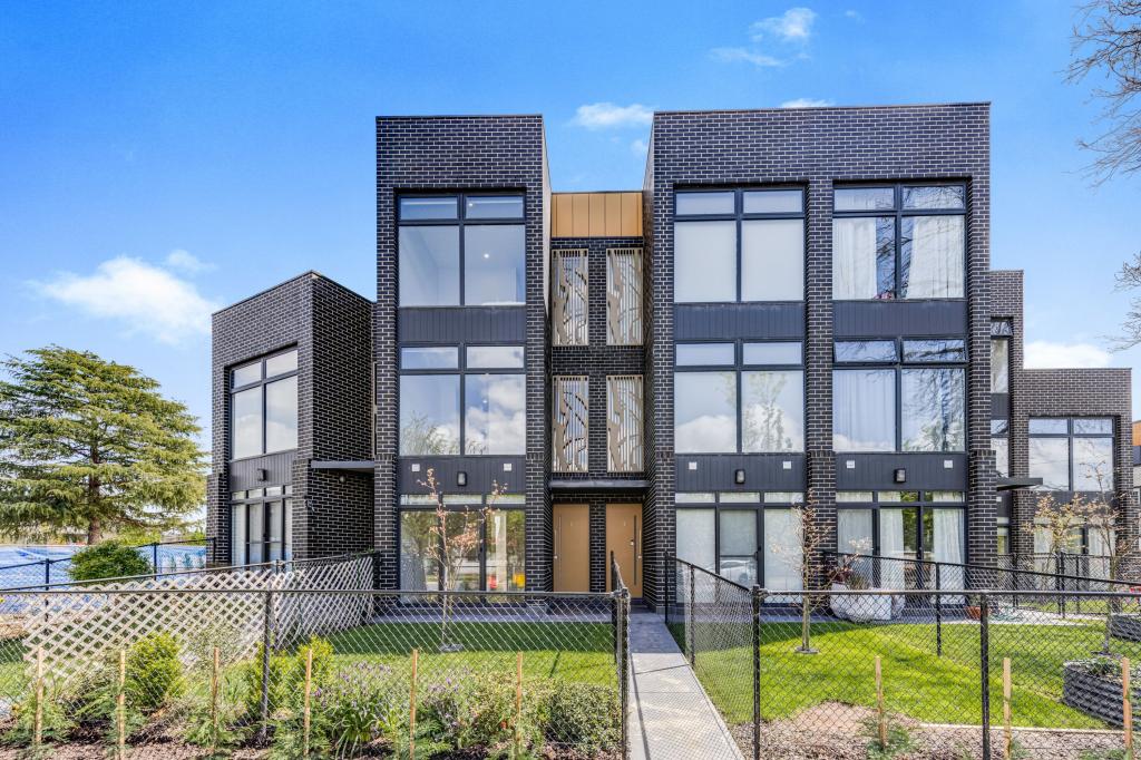 2/4 Berrigan Cres, O'Connor, ACT 2602