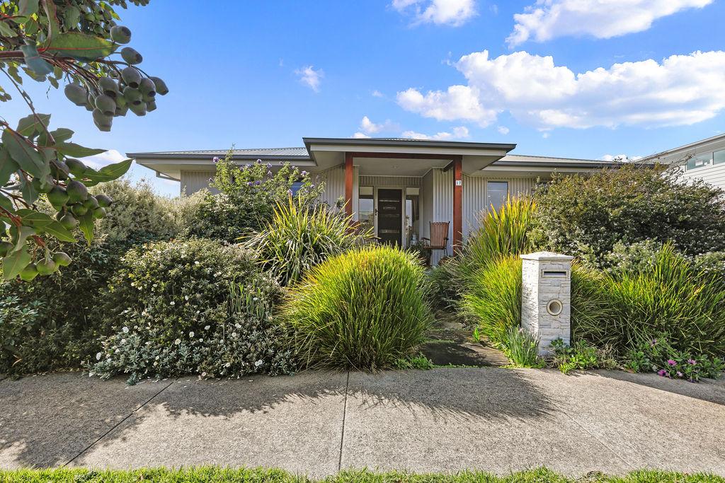 17 Dolphin Ct, Apollo Bay, VIC 3233