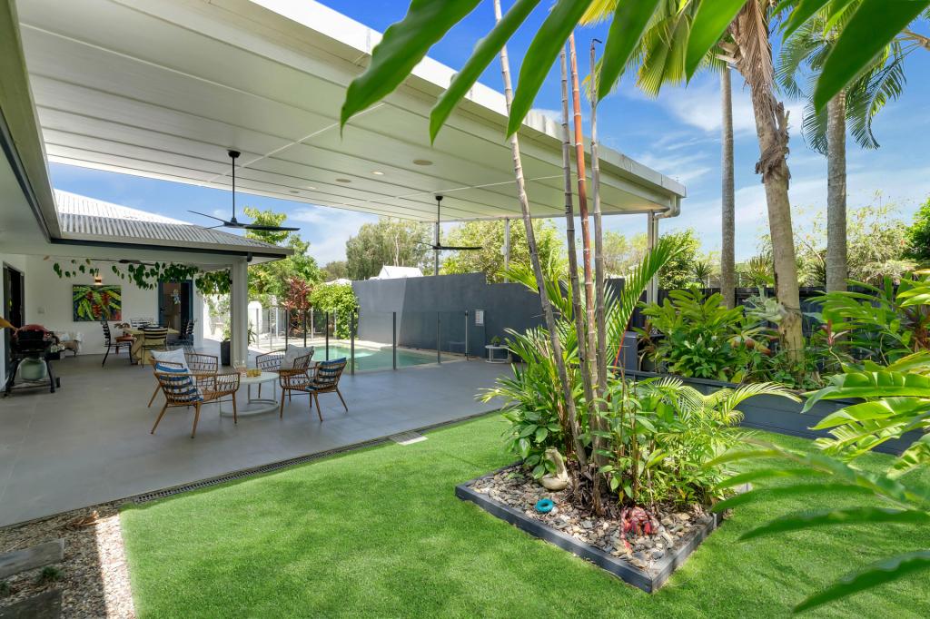 3 Saunders Ct, Clifton Beach, QLD 4879