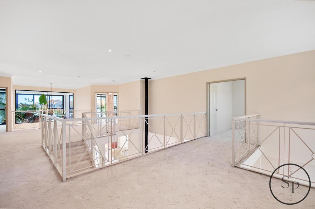 8 Rialto Pl, Halls Head, WA 6210