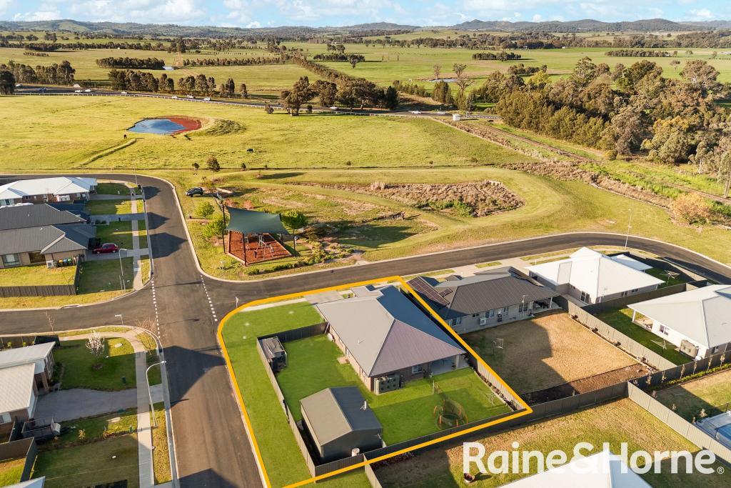 22 Enfield Ave, Caerleon, NSW 2850