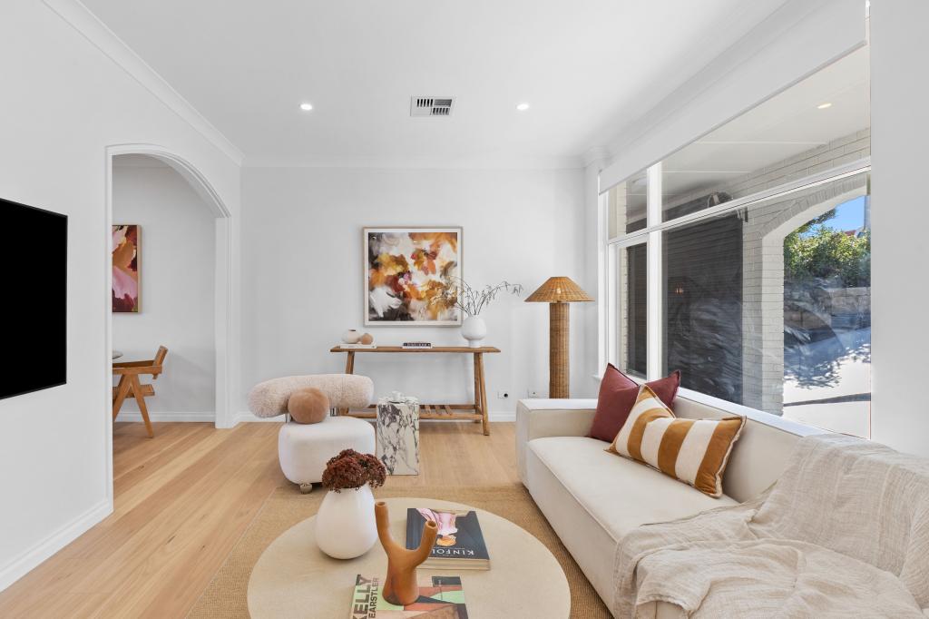 11 Centaur St, Kallaroo, WA 6025