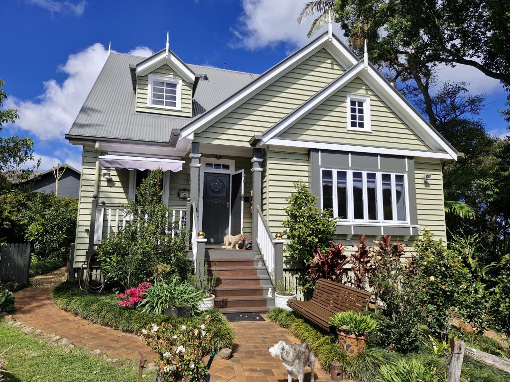 13 Central Ave, Tamborine Mountain, QLD 4272