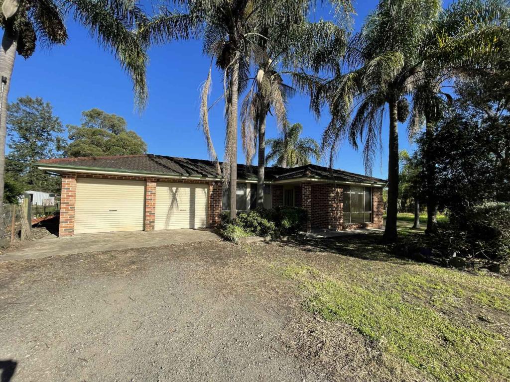 35 FOURTH RD, BERKSHIRE PARK, NSW 2765