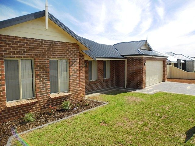 5 Carmela Cnr, Wandina, WA 6530