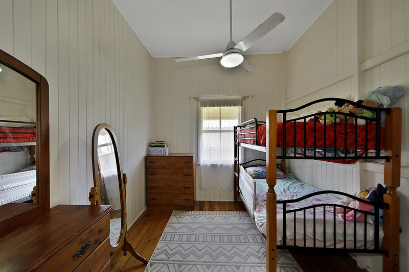 138 Elliott Heads Rd, Avenell Heights, QLD 4670