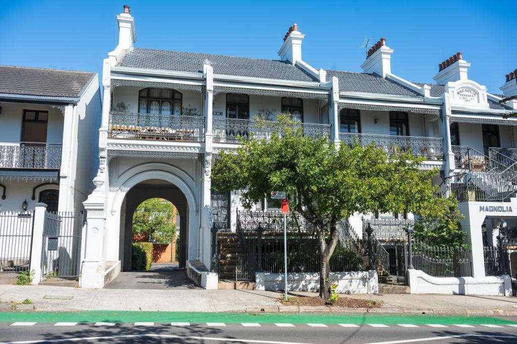 2/272 BRIDGE RD, FOREST LODGE, NSW 2037