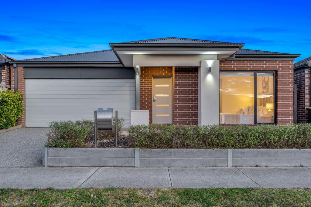 29 BROSSARD RD, MICKLEHAM, VIC 3064