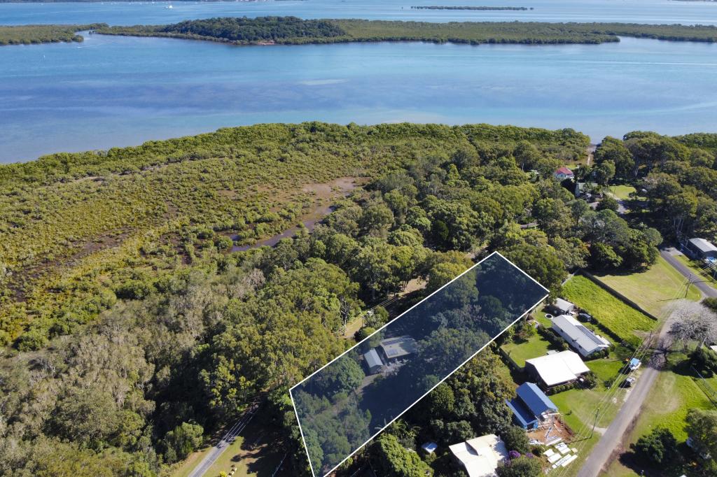 7-15 Charles Tce, Macleay Island, QLD 4184