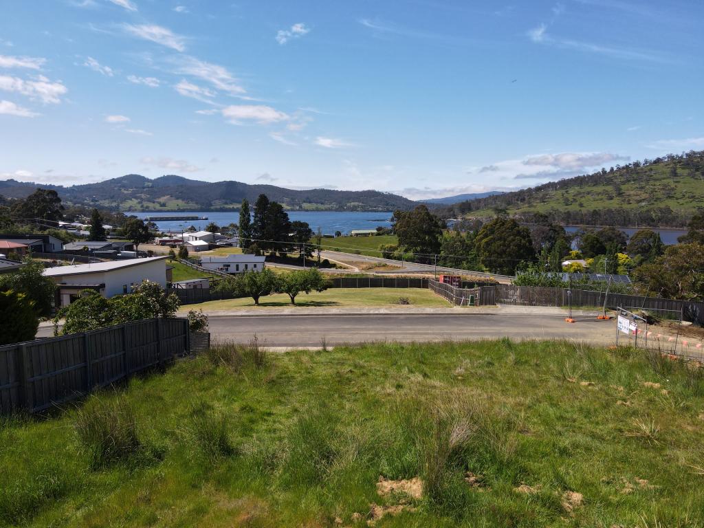 8 Bonnies Way, Port Huon, TAS 7116