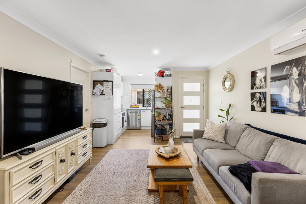 2/260 Bridge St, Newtown, QLD 4350