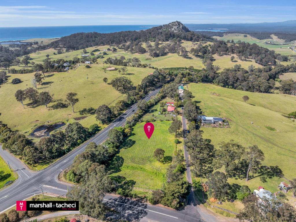 13 Latimers Lane, Central Tilba, NSW 2546