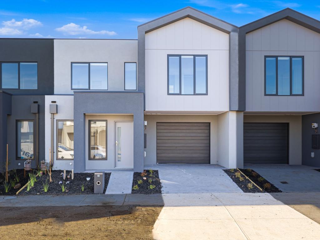 18 Illustration Ave, Mambourin, VIC 3024