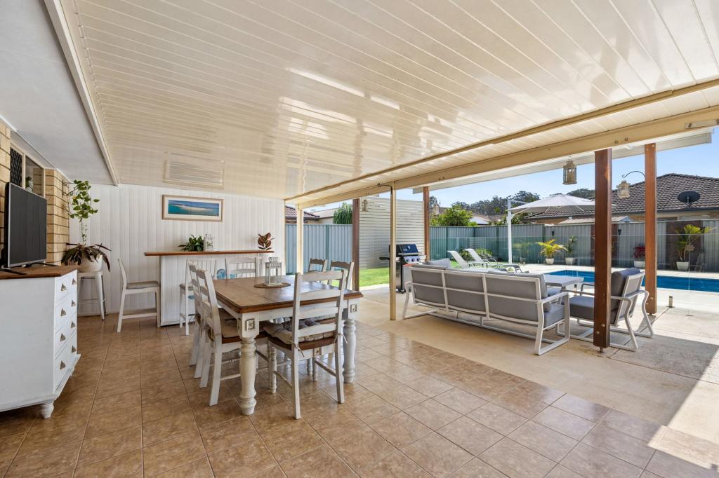 13 Sapphire Ct, Beerwah, QLD 4519