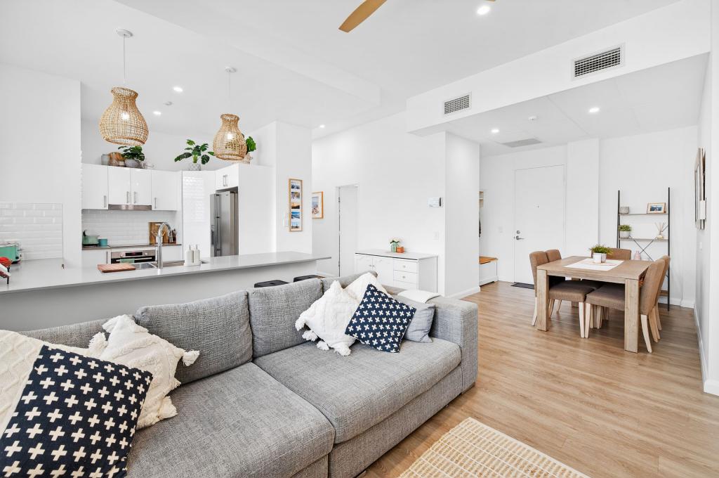 3/142 THE ESPLANADE, SURFERS PARADISE, QLD 4217