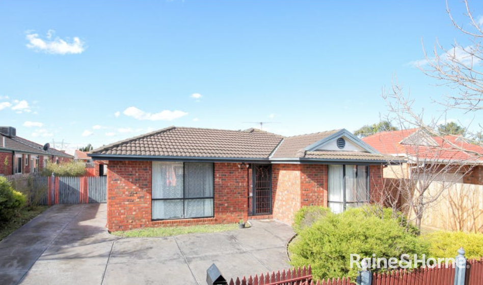 4 Shearer Pl, Roxburgh Park, VIC 3064