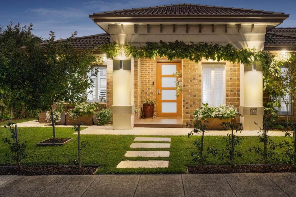 12 BELLINGTON DR, ALFREDTON, VIC 3350