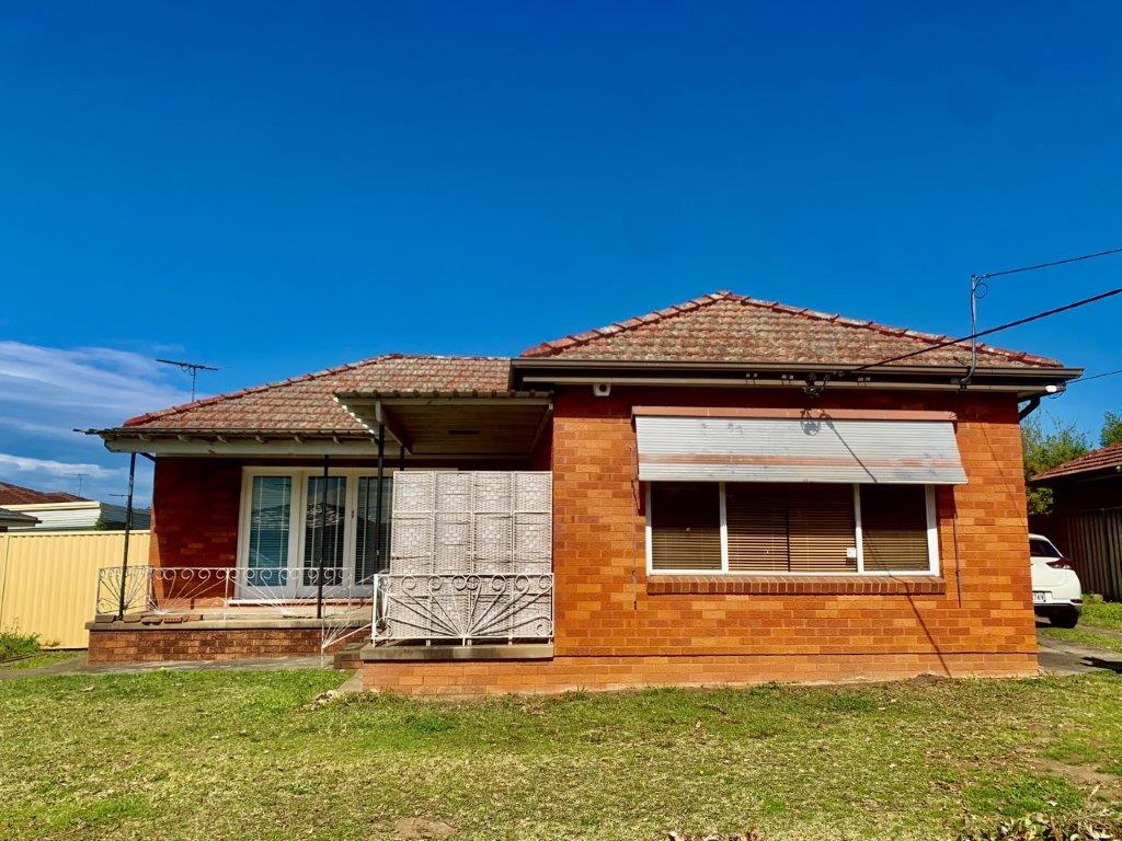 10 Sunset Ave, Cabramatta West, NSW 2166