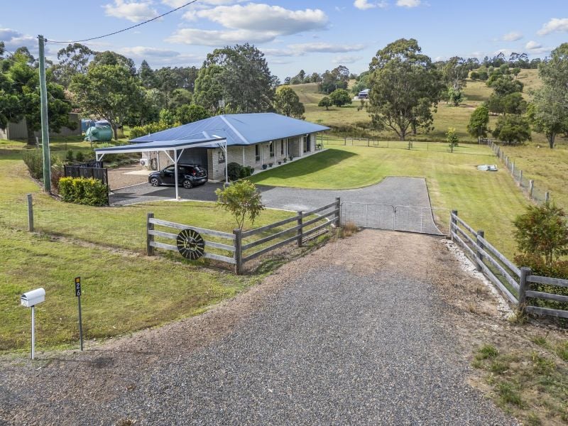 26 Taylor St, Nanango, QLD 4615