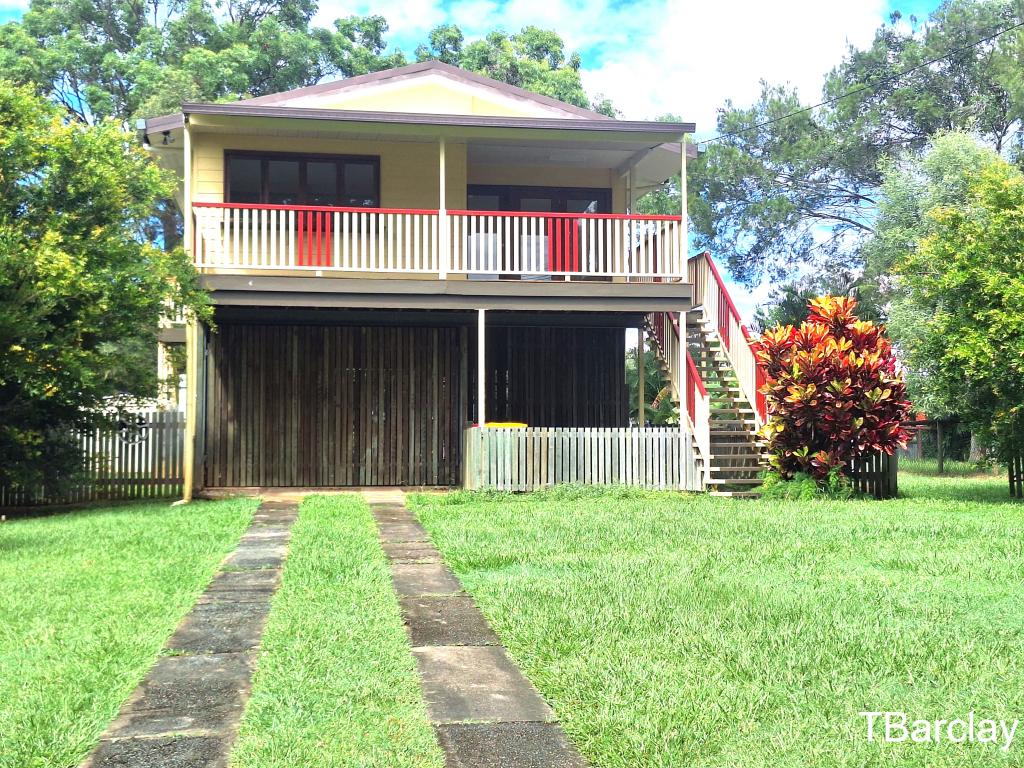 10 Double Bay St, Macleay Island, QLD 4184