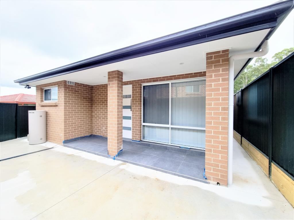 13a Curran St, Prairiewood, NSW 2176