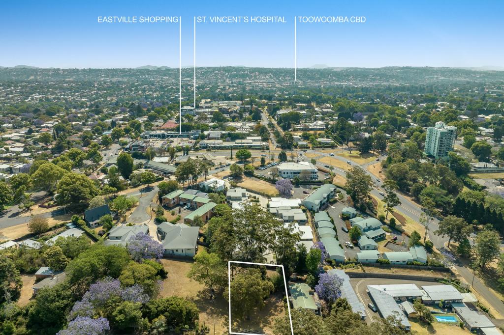 7 Sonnenburg St, East Toowoomba, QLD 4350