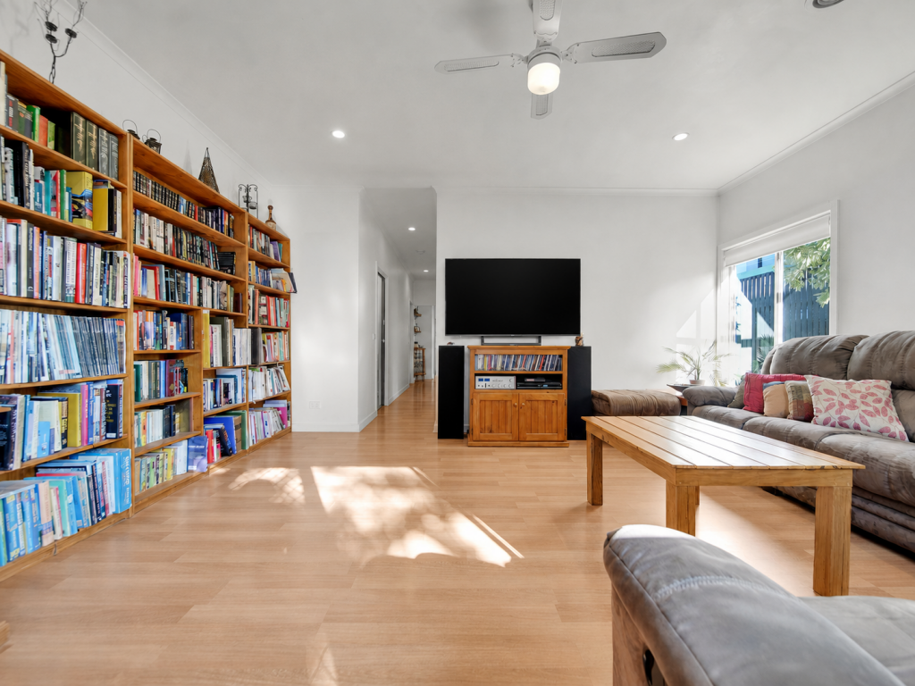 1053 Heatherton Rd, Noble Park, VIC 3174