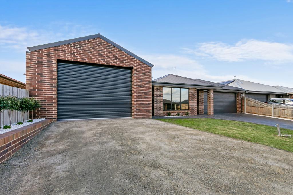 12 Ramon Cl, Yinnar, VIC 3869