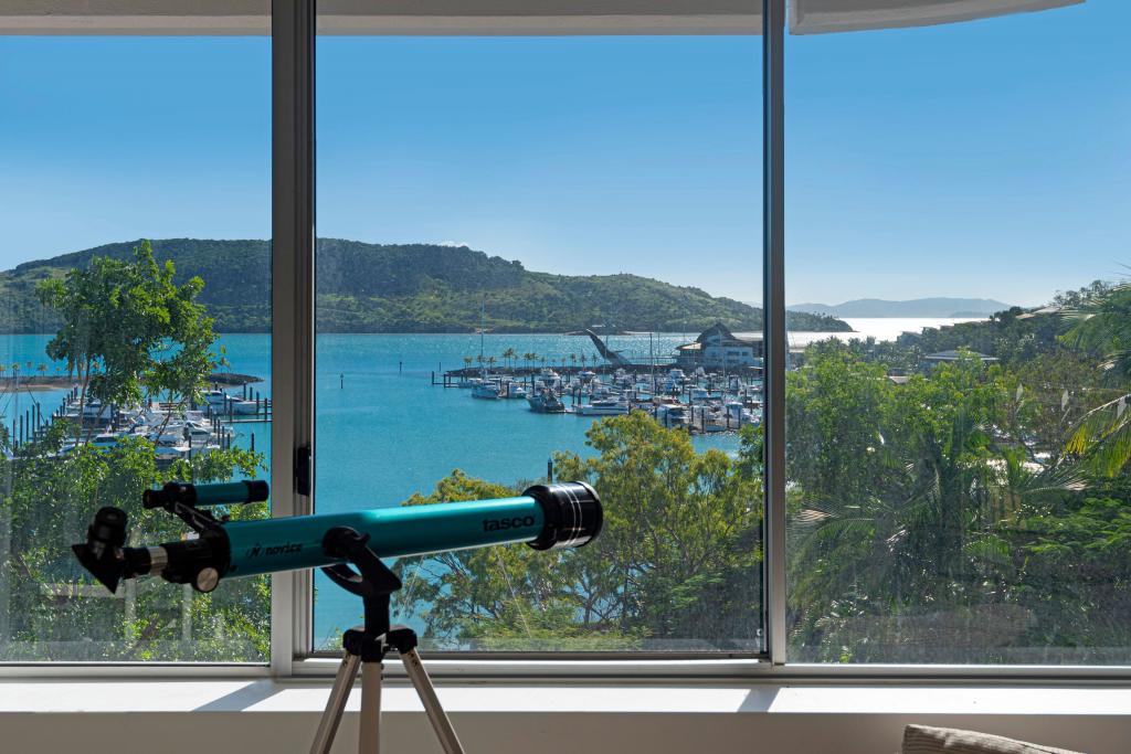 G/1 MARINA DRIVE, YACHT HARBOUR TWRS, HAMILTON ISLAND, QLD 4803