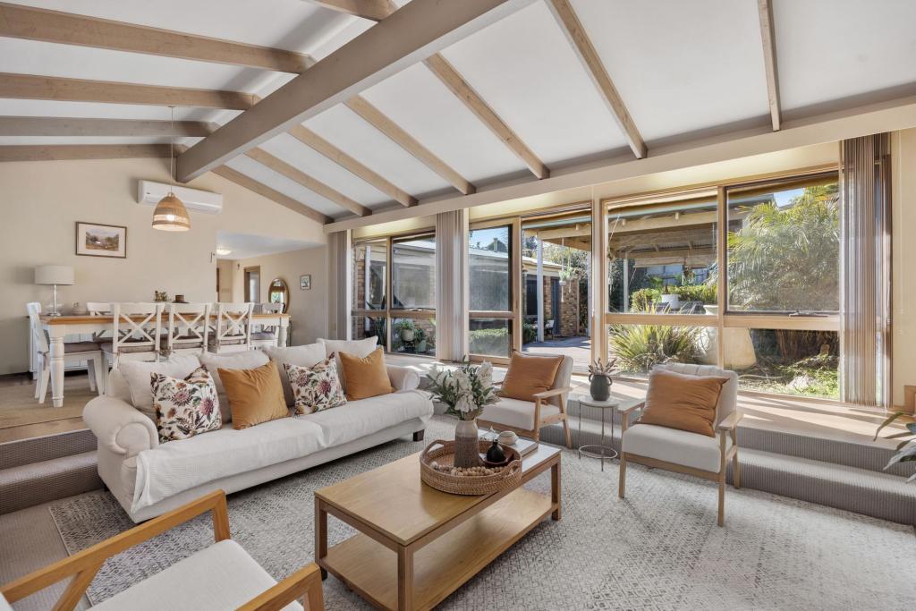 1 Clark Ct, Berwick, VIC 3806