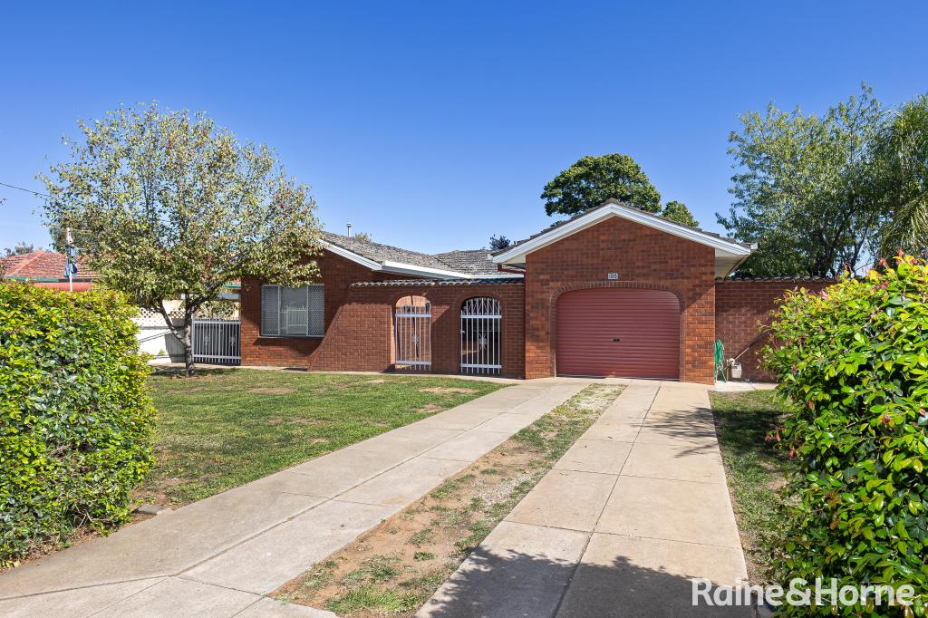 188 Bourke St, Mount Austin, NSW 2650