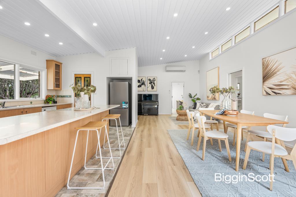 28 LORETTA AVE, WHEELERS HILL, VIC 3150