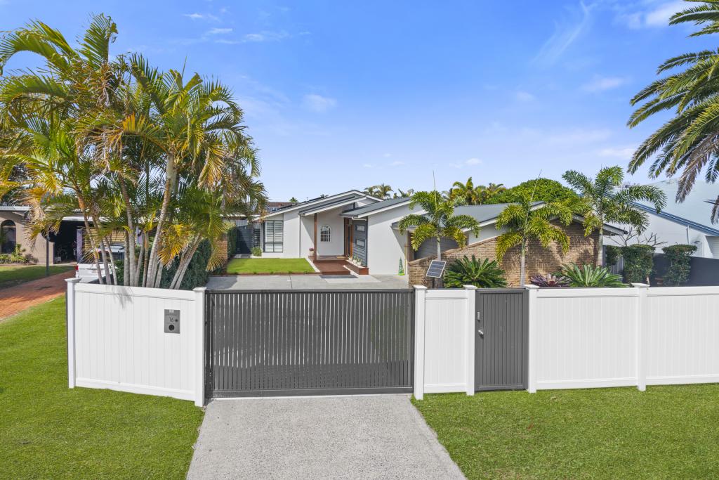 16 Barklya Pl, Palm Beach, QLD 4221