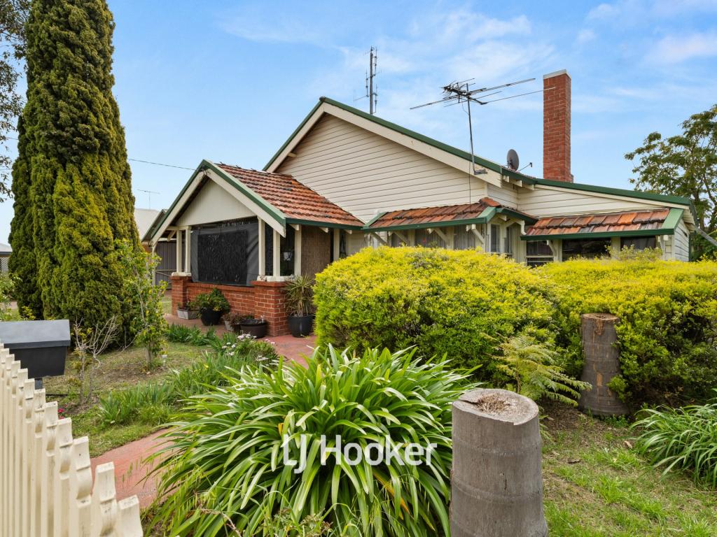 22 NEWELL ST, HARVEY, WA 6220
