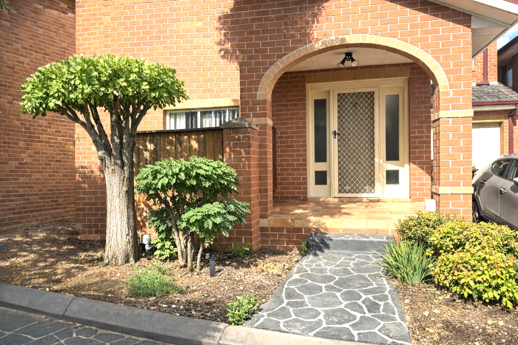 2/8 Rose St, Liverpool, NSW 2170