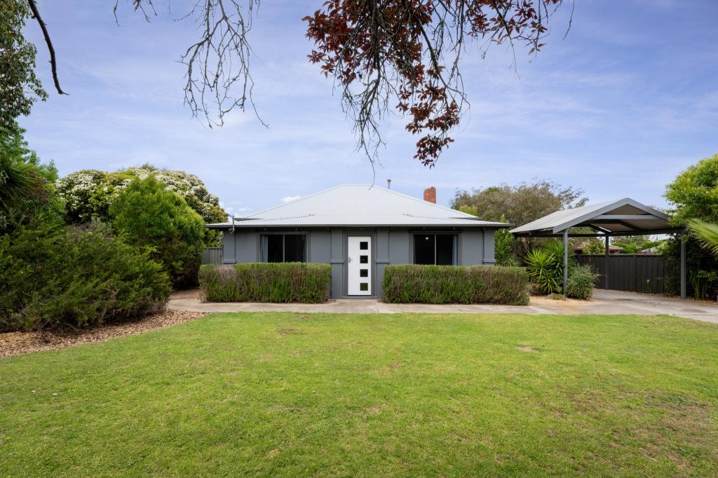 540 Hague St, Lavington, NSW 2641