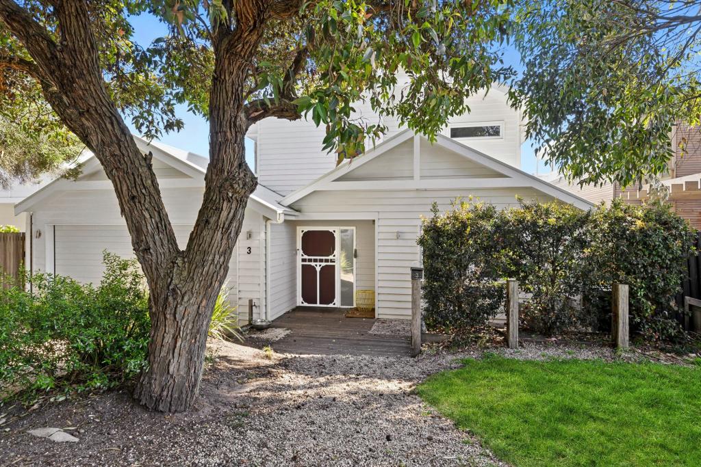 3 Ramsgate St, Barwon Heads, VIC 3227