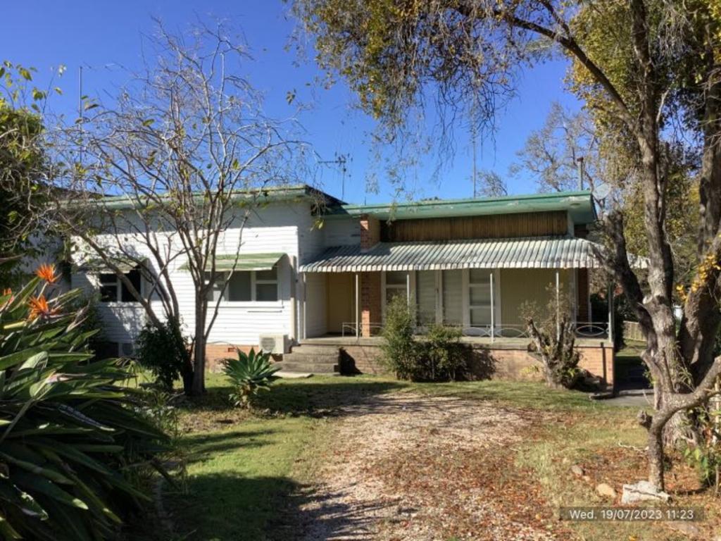 8 Richardson St, Taree, NSW 2430