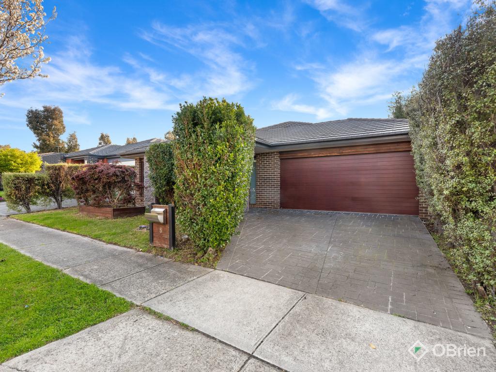 5 Abrus Cct, Cranbourne North, VIC 3977