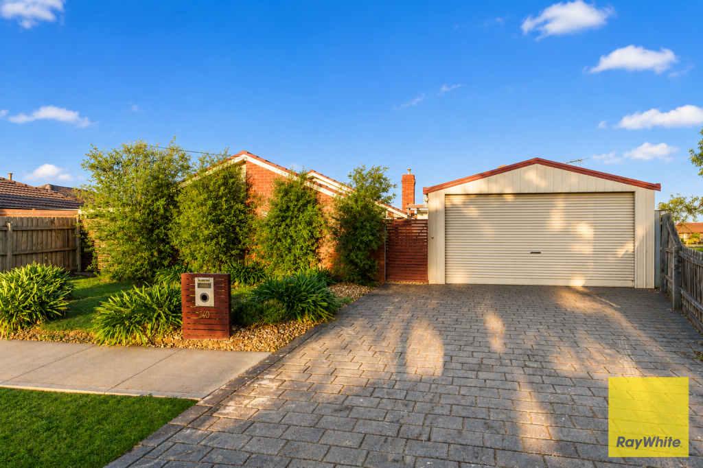 40 Bayview Cres, Hoppers Crossing, VIC 3029