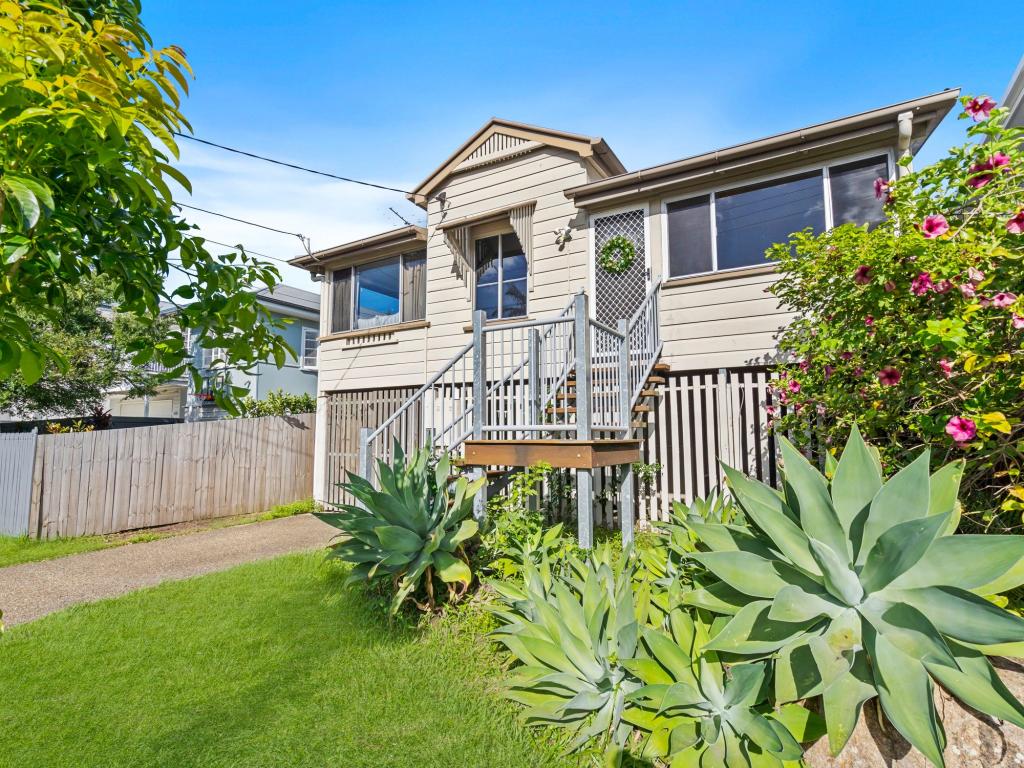 38 Pear St, Greenslopes, QLD 4120