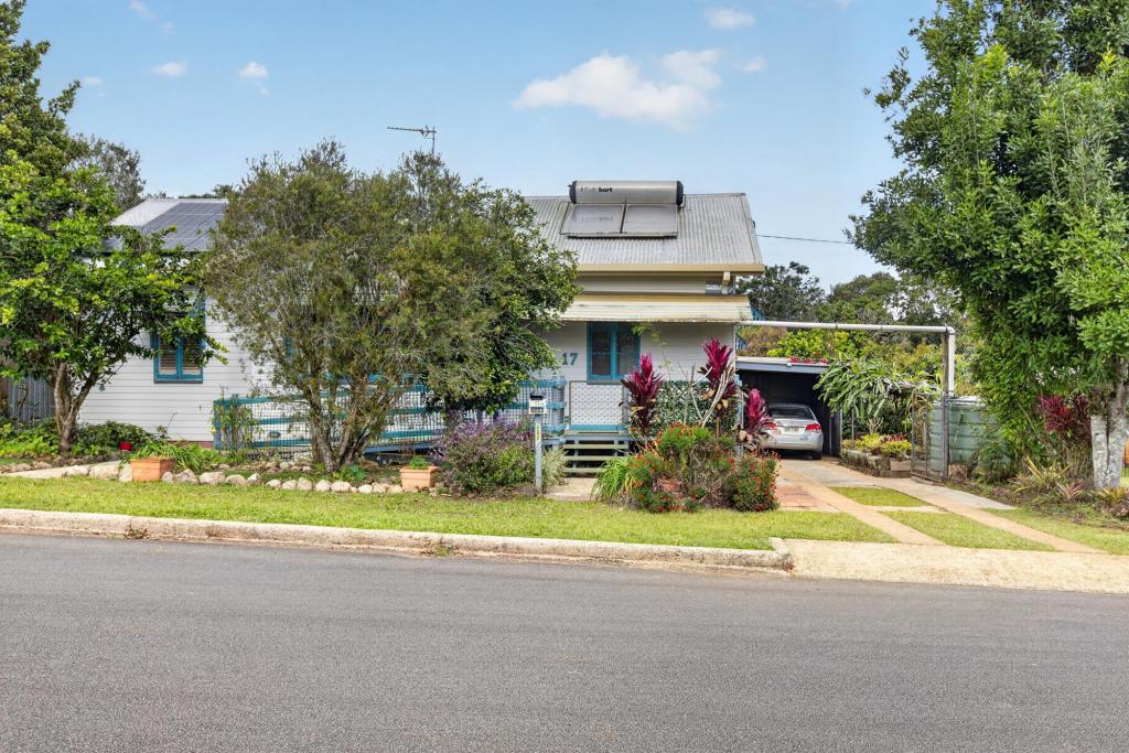 17 Evans St, Atherton, QLD 4883